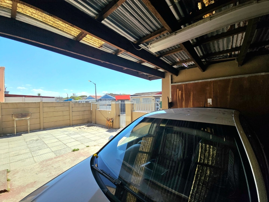 3 Bedroom Property for Sale in Portlands Western Cape
